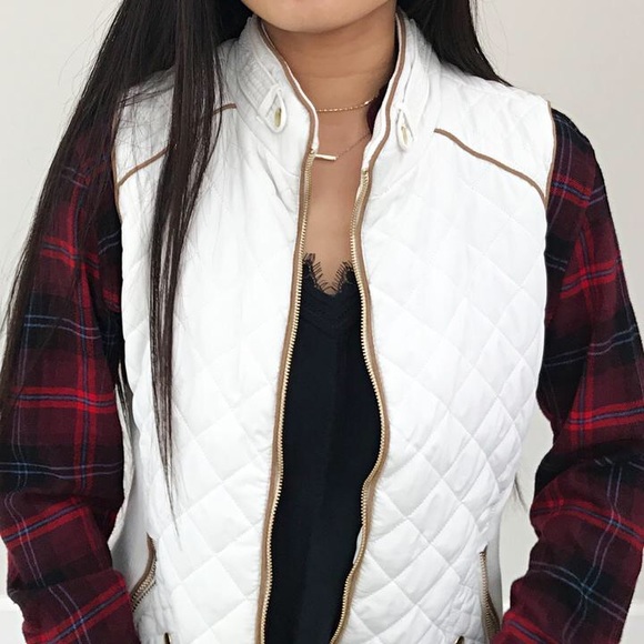 SOLD OUT Annie // Ivory Quilted Puffer Vest Jacket - Picture 4 of 4